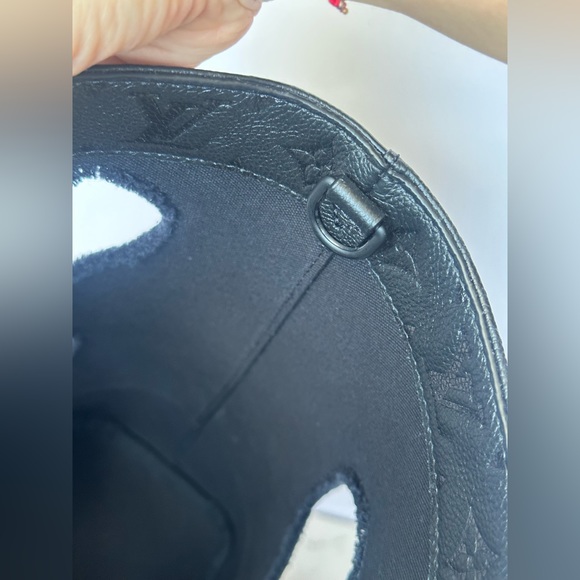 Louis Vuitton Rei Kawakubo Bag With Holes Monogram Empreinte Leather PM - Picture 9 of 14